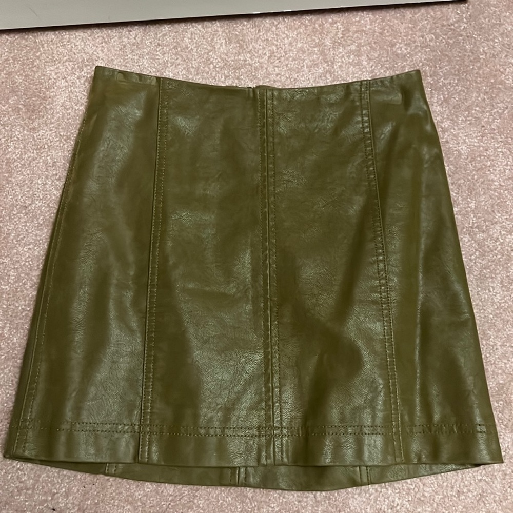 Green leather mini skirt never worn